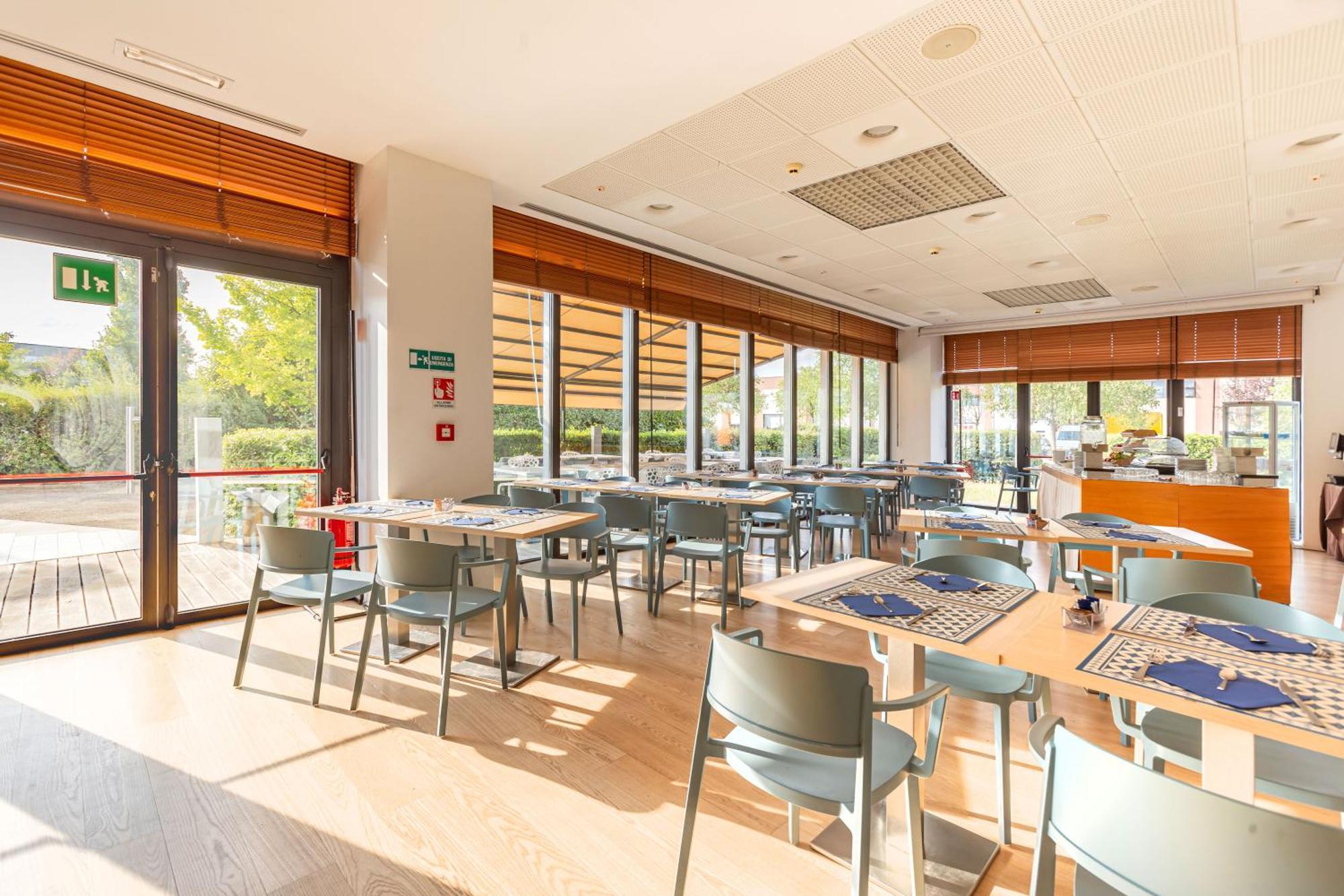 New Ipoint Hotel San Giovanni in Persiceto Exterior foto
